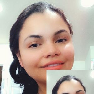 Meet your Posher, Adela